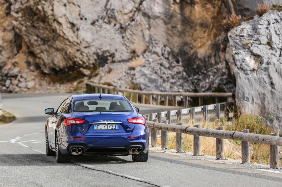  Maserati Ghibli S GranSport 2017 года  (фото 38 из 40)
